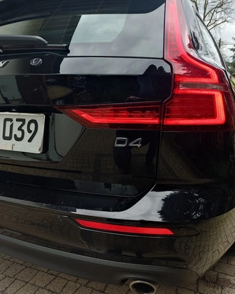 Volvo V60 cena 69699 przebieg: 280960, rok produkcji 2018 z Dobrzyca małe 781